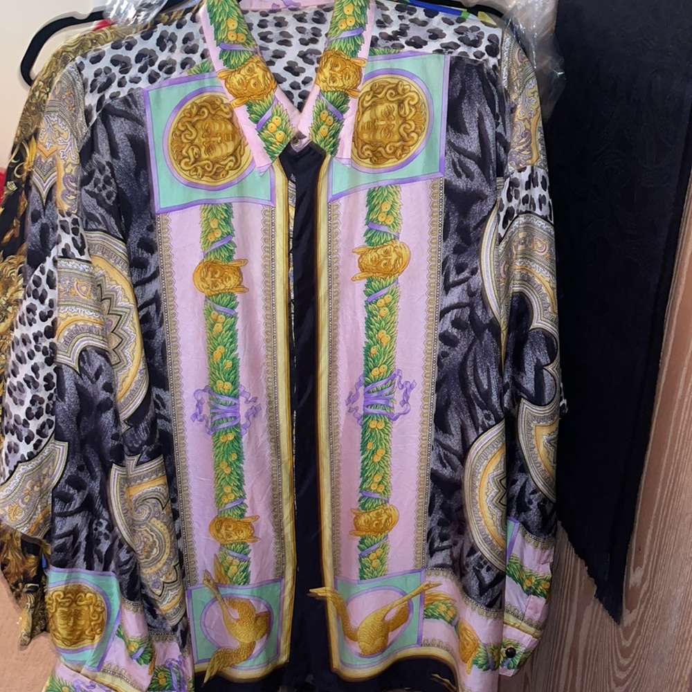 Very Rare Gianni Versace Medusa Head Paisley print silk button down shirt - Picture 3 of 10